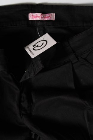 Γυναικείο κοντό παντελόνι Patty Moon, Μέγεθος M, Χρώμα Μαύρο, Τιμή 5,17 €