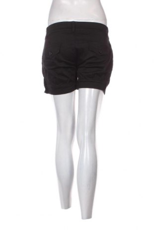 Дамски къс панталон Patty Moon, Размер M, Цвят Черен, Цена 7,96 лв.