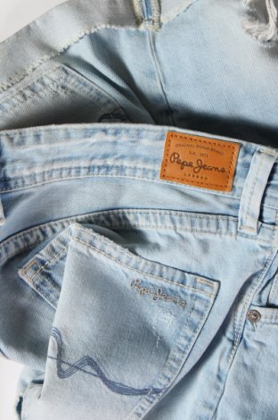 Pantaloni scurți de femei Pepe Jeans, Mărime XL, Culoare Albastru, Preț 258,00 Lei