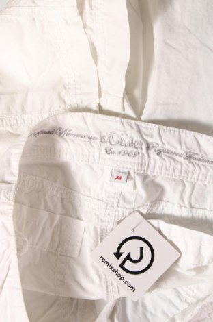 Γυναικείο κοντό παντελόνι S.Oliver, Μέγεθος S, Χρώμα Λευκό, Τιμή 10,54 €