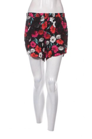 Γυναικείο κοντό παντελόνι Tezenis, Μέγεθος M, Χρώμα Πολύχρωμο, Τιμή 4,52 €