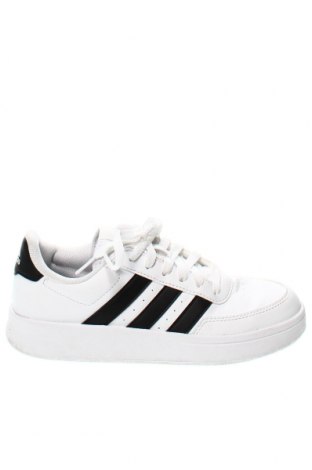 Дамски обувки Adidas, Размер 36, Цвят Бял, Цена 53,40 лв.