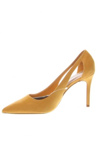 Дамски обувки Mango, Размер 37, Цвят Жълт, Цена 56,00 лв.