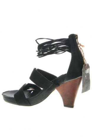 Дамски обувки Tommy Hilfiger, Размер 39, Цвят Черен, Цена 276,03 лв.