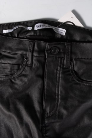 Dámské kalhoty  Bershka, Velikost XS, Barva Černá, Cena  390,00 Kč