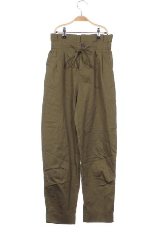 Dámské kalhoty  Bershka, Velikost XS, Barva Zelená, Cena  462,00 Kč