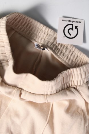 Γυναικείο παντελόνι Clockhouse, Μέγεθος XS, Χρώμα  Μπέζ, Τιμή 8,46 €