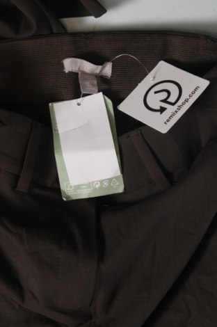 Дамски панталон H&M, Размер XXS, Цвят Зелен, Цена 8,28 лв.