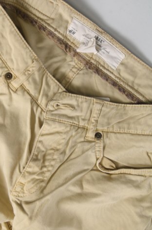Pantaloni de femei H&M L.O.G.G., Mărime S, Culoare Galben, Preț 29,60 Lei