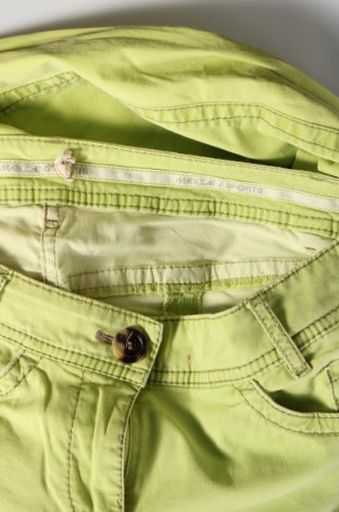 Pantaloni de femei Marc Cain Sports, Mărime S, Culoare Verde, Preț 263,33 Lei