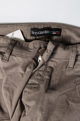 Дамски панталон Nero Giardini, Размер M, Цвят Сив, Цена 26,52 лв.