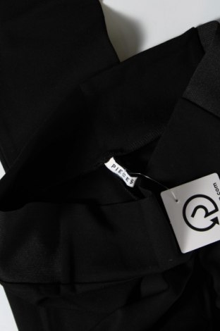 Γυναικείο παντελόνι Pieces, Μέγεθος S, Χρώμα Μαύρο, Τιμή 6,35 €