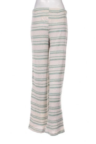 Дамски панталон Pull&Bear, Размер L, Цвят Многоцветен, Цена 10,73 лв.