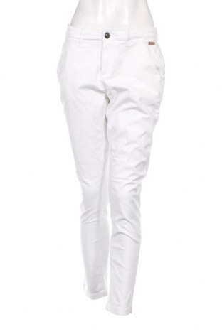 Дамски панталон Superdry, Размер M, Цвят Бял, Цена 28,20 лв.