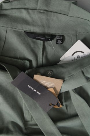 Дамски панталон Vero Moda, Размер XS, Цвят Зелен, Цена 37,16 лв.