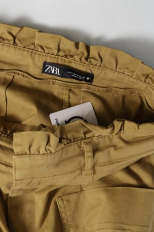 Дамски панталон Zara, Размер S, Цвят Зелен, Цена 27,00 лв.
