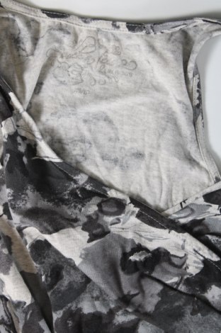 Γυναικείο αμάνικο μπλουζάκι, Μέγεθος XS, Χρώμα Πολύχρωμο, Τιμή 8,47 €