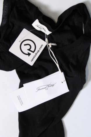 Γυναικείο αμάνικο μπλουζάκι American Vintage, Μέγεθος S, Χρώμα Μαύρο, Τιμή 31,96 €