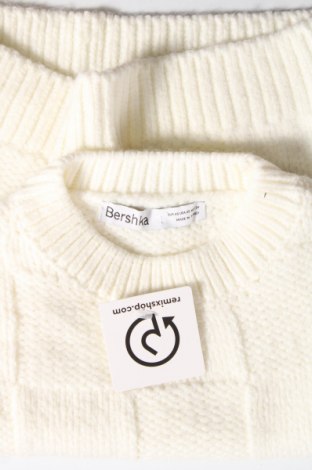 Дамски пуловер Bershka, Размер XS, Цвят Бял, Цена 7,25 лв.