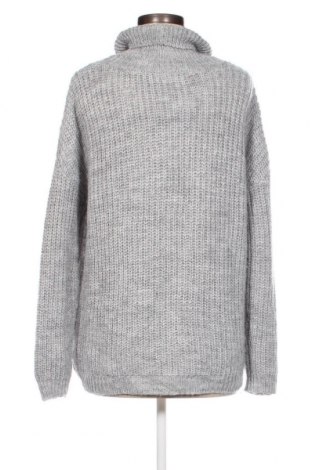 Дамски пуловер Guess, Размер S, Цвят Сребрист, Цена 24,48 лв.