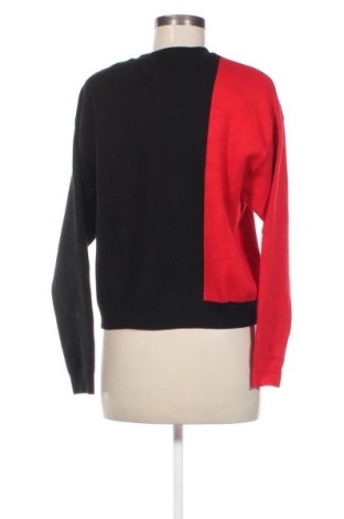Дамски пуловер Guess, Размер S, Цвят Многоцветен, Цена 68,43 лв.
