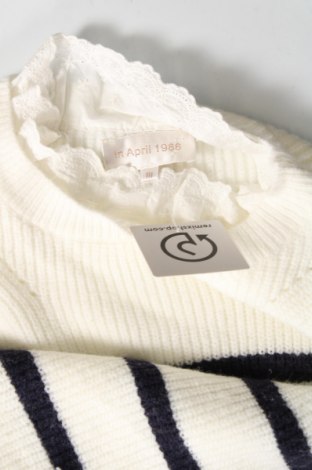 Дамски пуловер In April 1986, Размер M, Цвят Бял, Цена 8,20 лв.