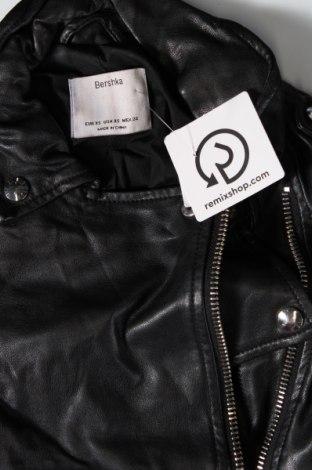 Dámska kožená bunda  Bershka, Veľkosť XS, Farba Čierna, Cena  27,78 €