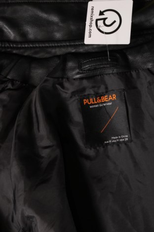Dámska kožená bunda  Pull&Bear, Veľkosť M, Farba Čierna, Cena  16,67 €