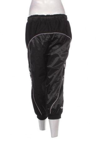 Γυναικείο αθλητικό παντελόνι Umbro, Μέγεθος S, Χρώμα Μαύρο, Τιμή 4,51 €