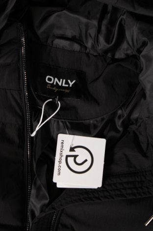 Γυναικείο μπουφάν ONLY, Μέγεθος S, Χρώμα Μαύρο, Τιμή 30,68 €