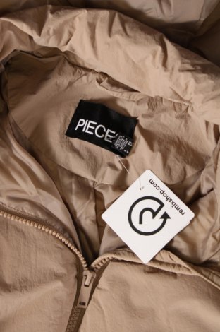 Γυναικείο μπουφάν Pieces, Μέγεθος S, Χρώμα  Μπέζ, Τιμή 26,85 €