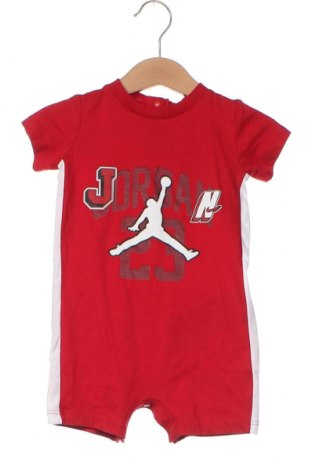 Salopetă pentru copii. Air Jordan Nike, Mărime 6-9m/ 68-74 cm, Culoare Roșu, Preț 246,12 Lei