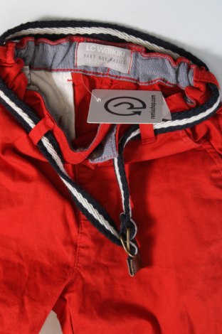 Dětské krátké kalhoty  LC Waikiki, Velikost 18-24m/ 86-98 cm, Barva Červená, Cena  177,00 Kč