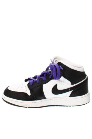 Gyerekcipők Air Jordan Nike, Méret 37, Szín Sokszínű, Ár 25 415 Ft