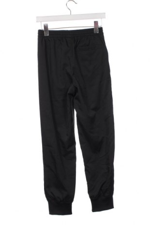 Pantaloni de trening, pentru copii Nike, Mărime 11-12y/ 152-158 cm, Culoare Negru, Preț 92,00 Lei