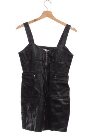 Δερμάτινο φόρεμα Pull&Bear, Μέγεθος M, Χρώμα Μαύρο, Τιμή 20,45 €