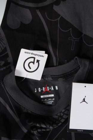 Мъжка тениска Air Jordan Nike, Размер XS, Цвят Черен, Цена 72,00 лв.
