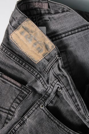 Pánske džínsy  Roberto Jeans, Veľkosť M, Farba Sivá, Cena  3,55 €