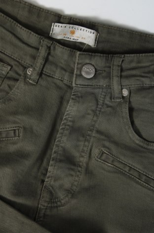 Pánske džínsy  Zara Man, Veľkosť S, Farba Zelená, Cena  19,03 €