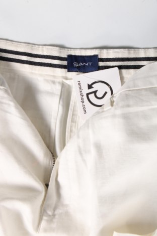 Ανδρικό κοντό παντελόνι Gant, Μέγεθος L, Χρώμα Λευκό, Τιμή 38,35 €