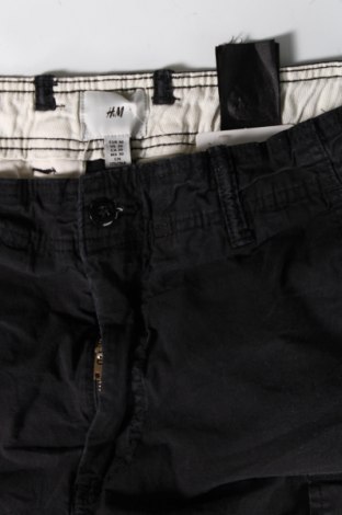 Мъжки къс панталон H&M, Размер S, Цвят Черен, Цена 25,00 лв.
