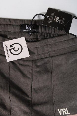 Pantaloni scurți de bărbați Viral Vibes, Mărime S, Culoare Gri, Preț 203,95 Lei