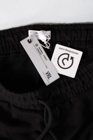 Мъжки къс панталон Viral Vibes, Размер L, Цвят Черен, Цена 24,80 лв.