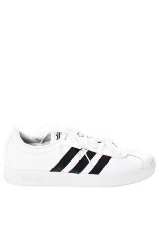 Мъжки обувки Adidas, Размер 40, Цвят Бял, Цена 89,00 лв.