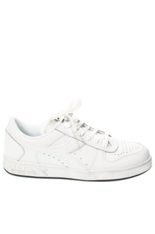 Мъжки обувки Diadora, Размер 45, Цвят Бял, Цена 121,80 лв.