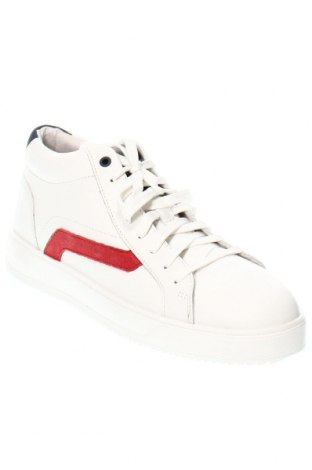 Мъжки обувки Marco Tozzi, Размер 43, Цвят Бял, Цена 140,00 лв.