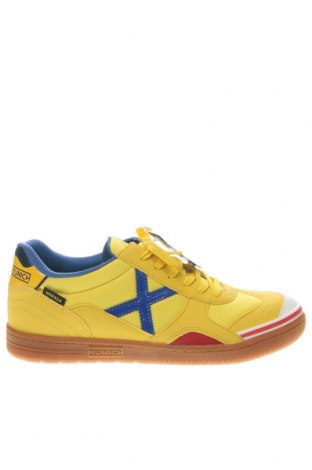 Мъжки обувки Munich, Размер 44, Цвят Жълт, Цена 108,00 лв.