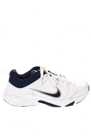 Ανδρικά παπούτσια Nike, Μέγεθος 42, Χρώμα Λευκό, Τιμή 39,43 €