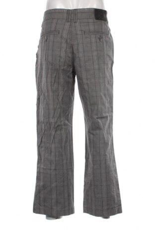 Pantaloni de bărbați, Mărime L, Culoare Gri, Preț 27,37 Lei