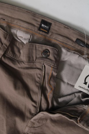 Pantaloni de bărbați Boss Orange, Mărime M, Culoare Bej, Preț 349,11 Lei